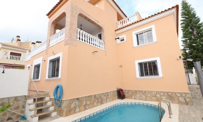 Villa - Reventa - San Miguel de Salinas - Las filipinas