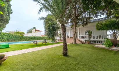 Villa - Reventa - Torrevieja - C-35341