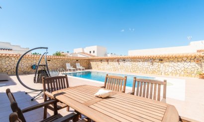 Villa - Reventa - Torrevieja - Torreta florida