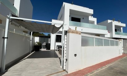 Villa - Revente - Los Montesinos - La Herrada