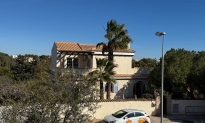 Villa - Revente - Orihuela Costa - La Zenia