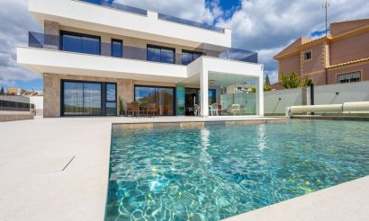 Villa - Revente - Torrevieja - Aguas Nuevas