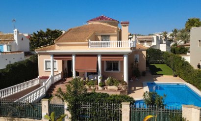 Villa - Revente - Torrevieja - Torrelamata - La Mata