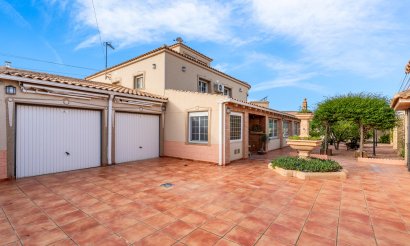 Villa - Revente - Torrevieja - Torrevieja