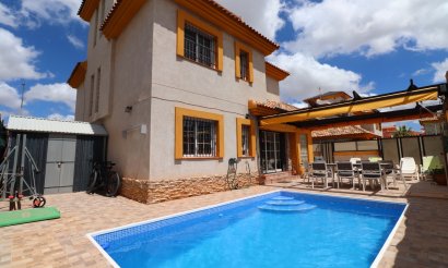 Villa / Semi detached - Resale - Los Montesinos - La Herrada
