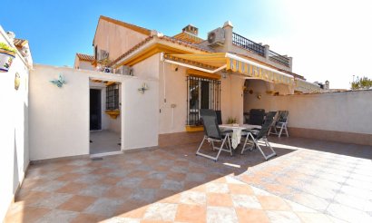 Villa / Semi detached - Resale - Orihuela Costa - La Zenia