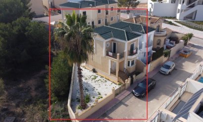 Villa / Semi detached - Resale - Orihuela Costa - Orihuela