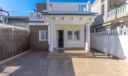 Villa / Semi detached - Resale - Torrevieja - El chaparral
