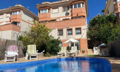 Villa / Semi detached - Resale - Villamartin - Villamartin