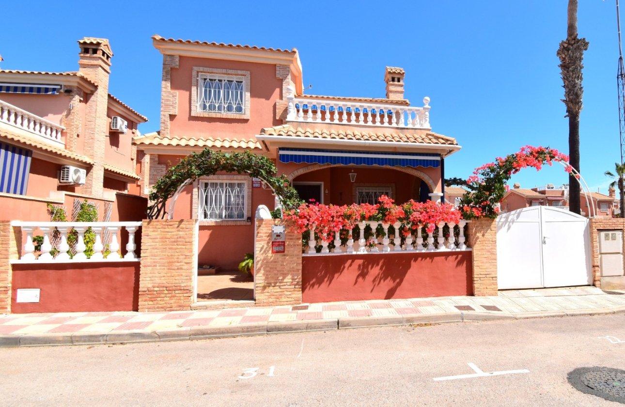 Resale - Villa - Orihuela Costa - Playa Flamenca