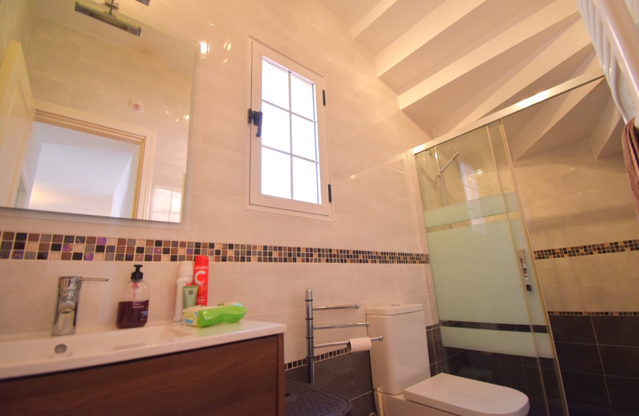 Resale - Villa - Orihuela Costa - Playa Flamenca