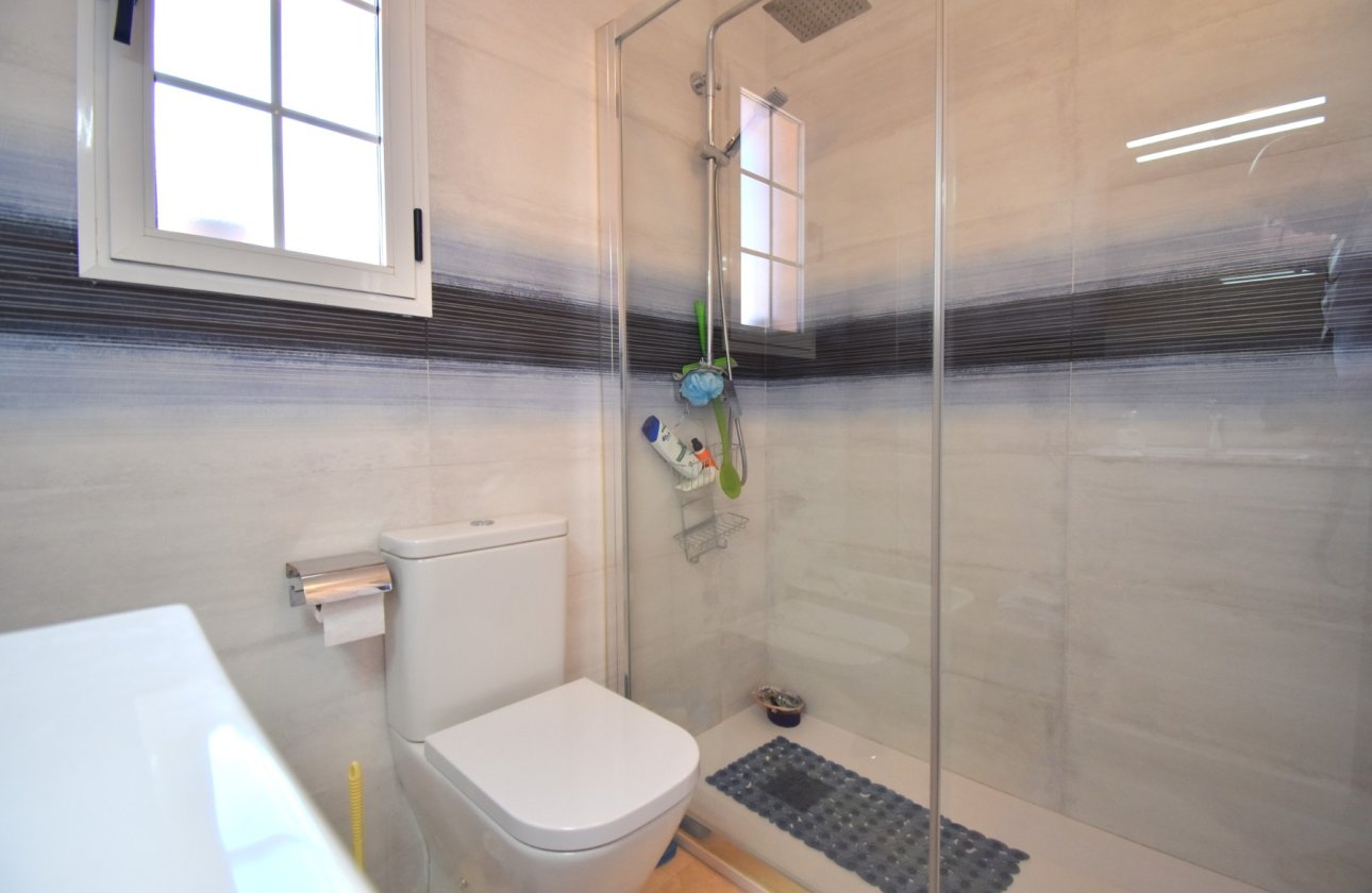 Resale - Villa - Orihuela Costa - Playa Flamenca