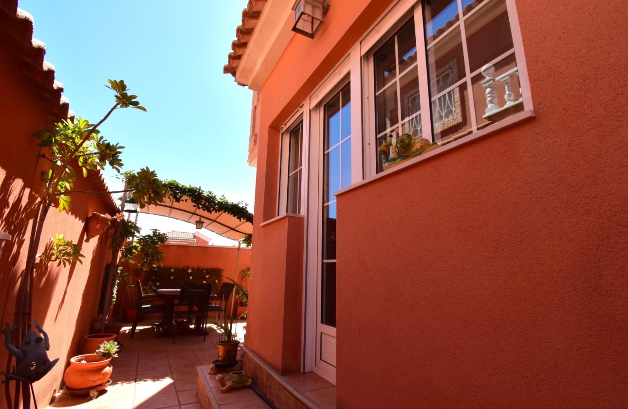 Resale - Villa - Orihuela Costa - Playa Flamenca