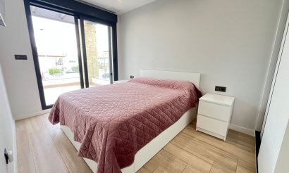 Resale - Villa - Orihuela Costa - Playa Flamenca