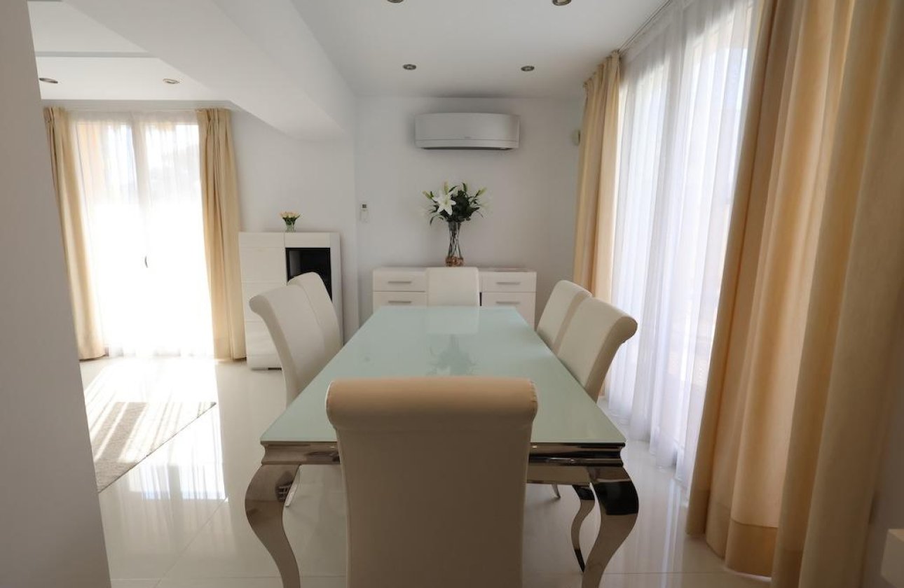 Resale - Villa - Cabo Roig - Costa blanca