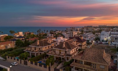 Resale - Villa - Torrevieja - La Veleta