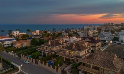 Resale - Villa - Torrevieja - La Veleta