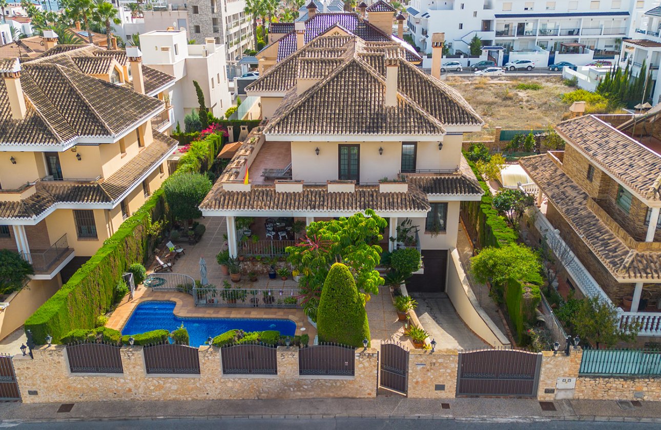 Resale - Villa - Torrevieja - La Veleta