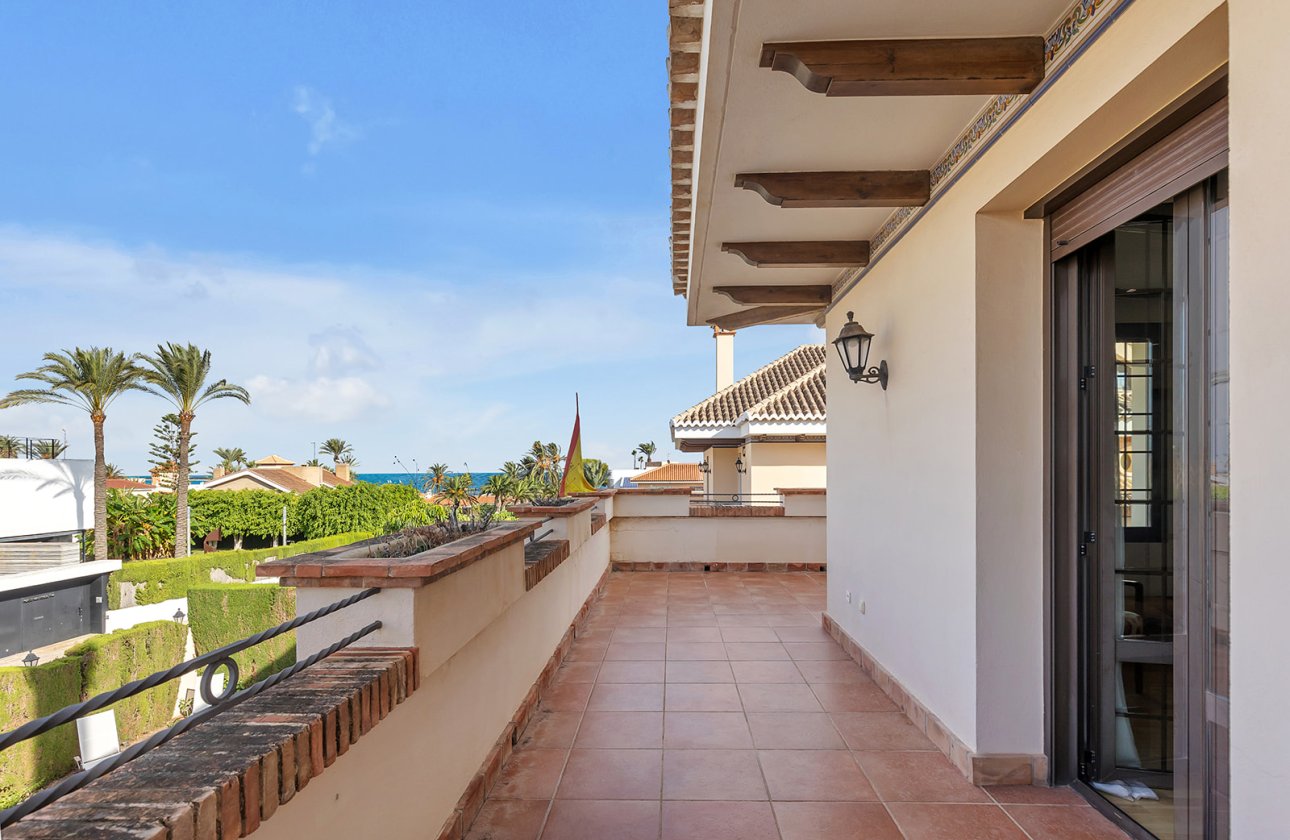 Resale - Villa - Torrevieja - La Veleta