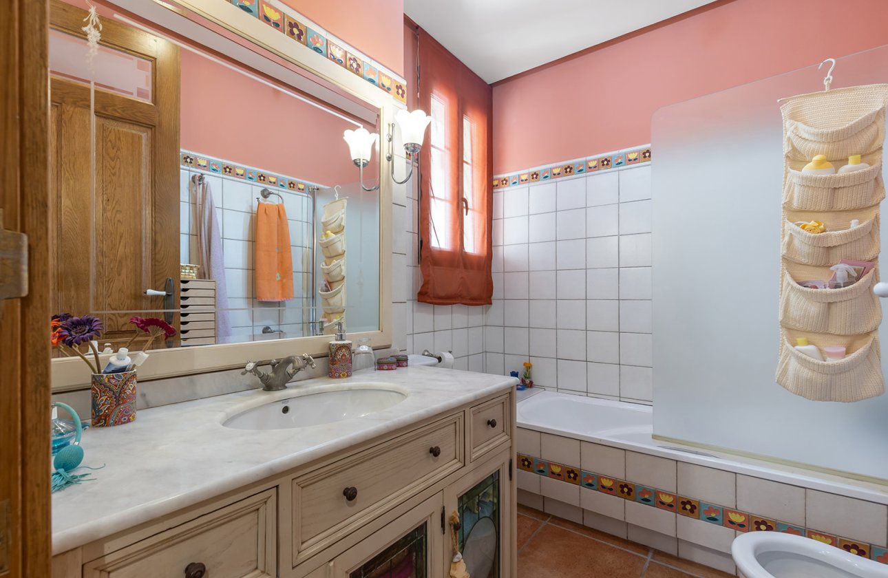 Resale - Villa - Torrevieja - La Veleta