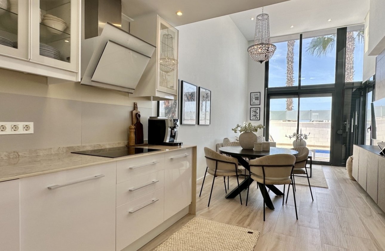 Resale - Villa - Orihuela Costa - Lomas de Cabo Roig