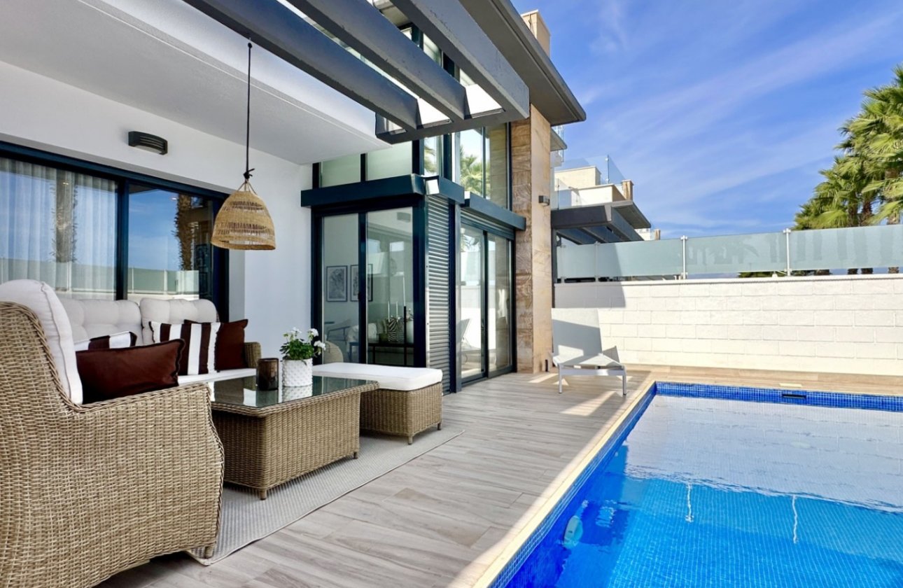 Resale - Villa - Orihuela Costa - Lomas de Cabo Roig