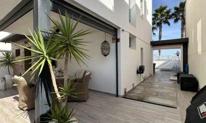 Resale - Villa - Orihuela Costa - Lomas de Cabo Roig