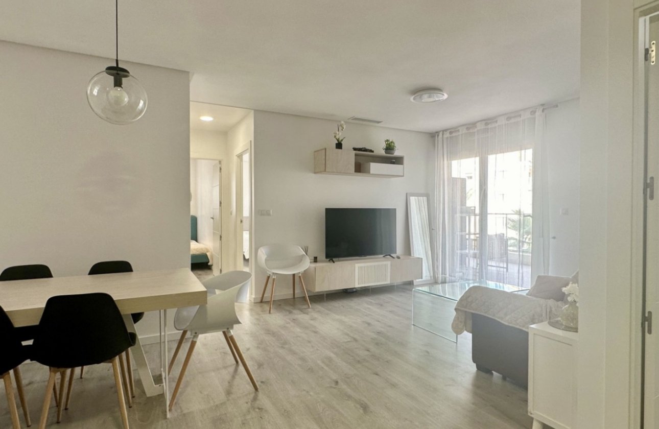 Resale - Apartment / flat - Orihuela Costa - Villamartín