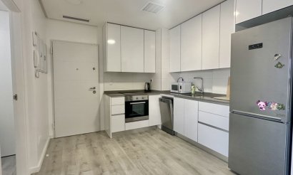 Resale - Apartment / flat - Orihuela Costa - Villamartín