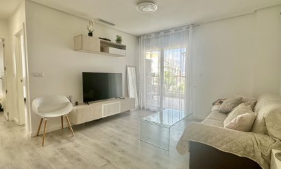 Resale - Apartment / flat - Orihuela Costa - Villamartín