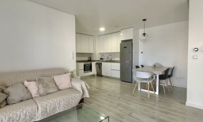 Resale - Apartment / flat - Orihuela Costa - Villamartín