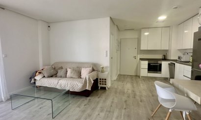 Resale - Apartment / flat - Orihuela Costa - Villamartín