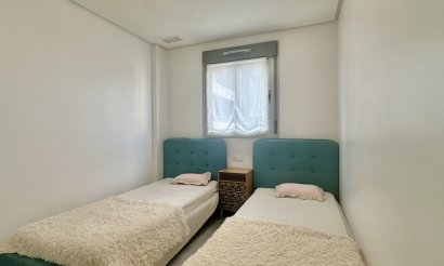 Resale - Apartment / flat - Orihuela Costa - Villamartín