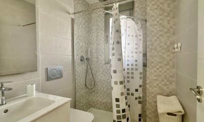 Resale - Apartment / flat - Orihuela Costa - Villamartín