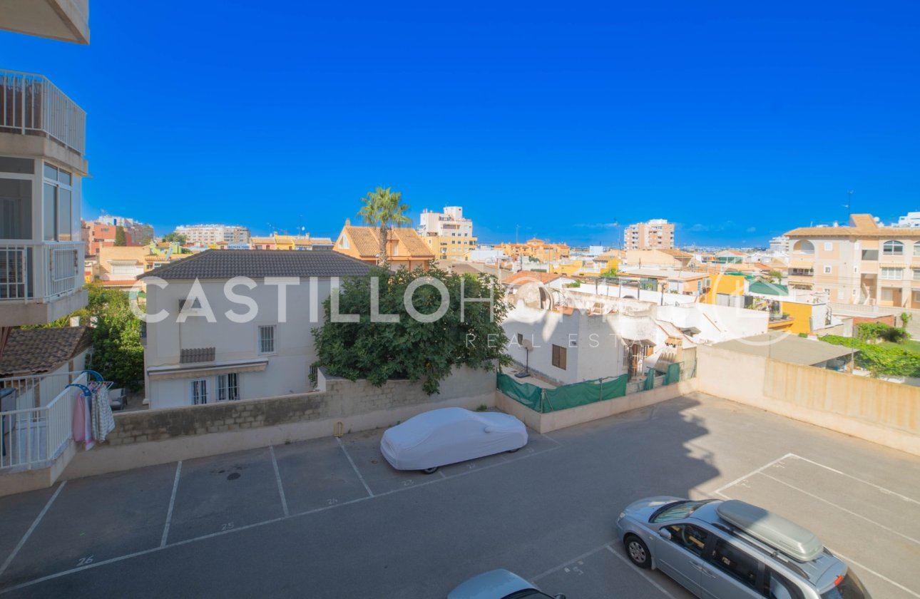 Resale - Apartment / flat - Torrevieja - Centro