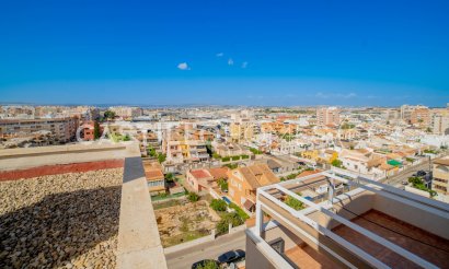 Resale - Apartment / flat - Torrevieja - Centro