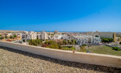 Resale - Apartment / flat - Torrevieja - Centro