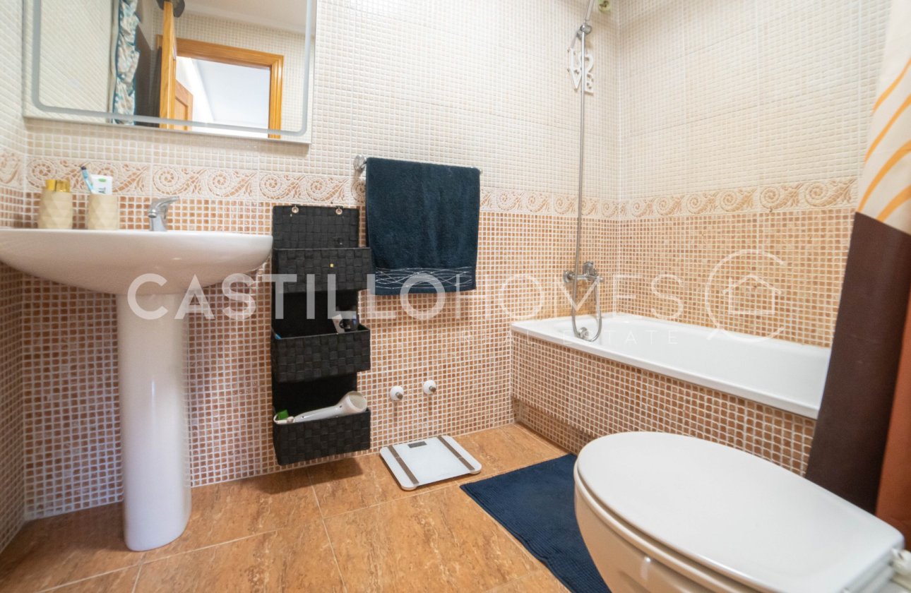 Resale - Apartment / flat - Torrevieja - Sector 25