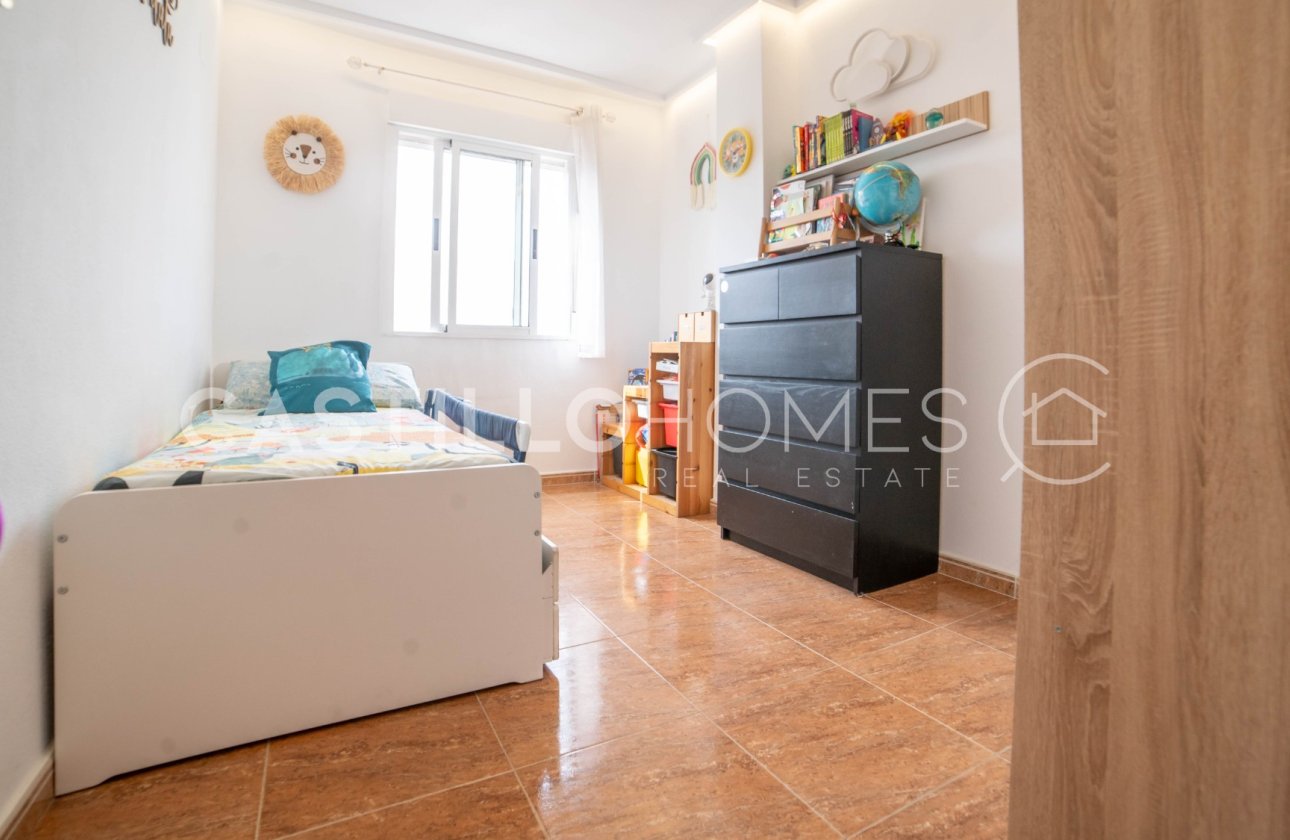 Resale - Apartment / flat - Torrevieja - Sector 25