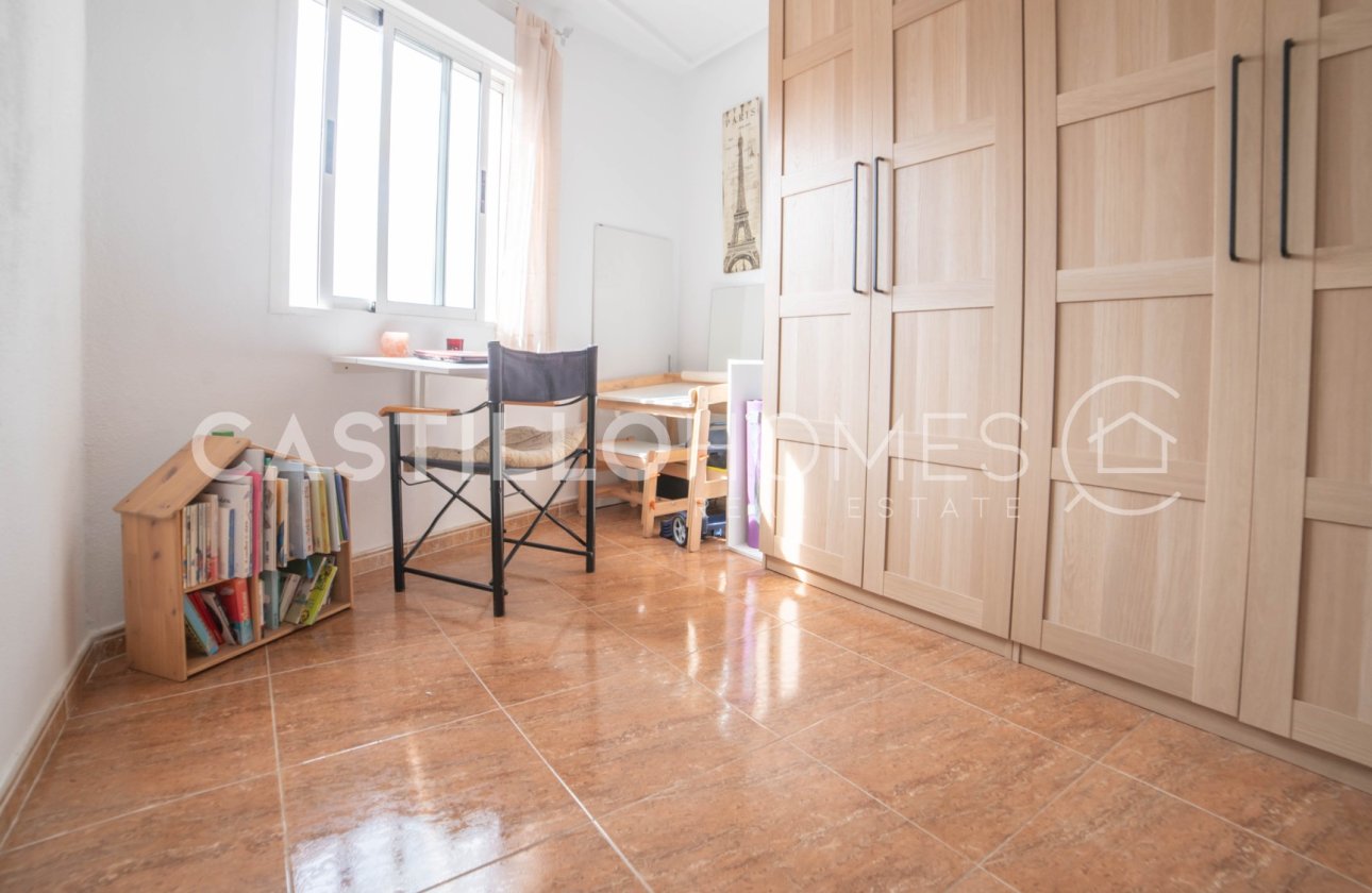 Resale - Apartment / flat - Torrevieja - Sector 25