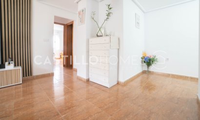 Resale - Apartment / flat - Torrevieja - Sector 25