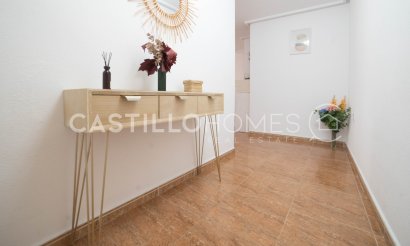 Resale - Apartment / flat - Torrevieja - Sector 25