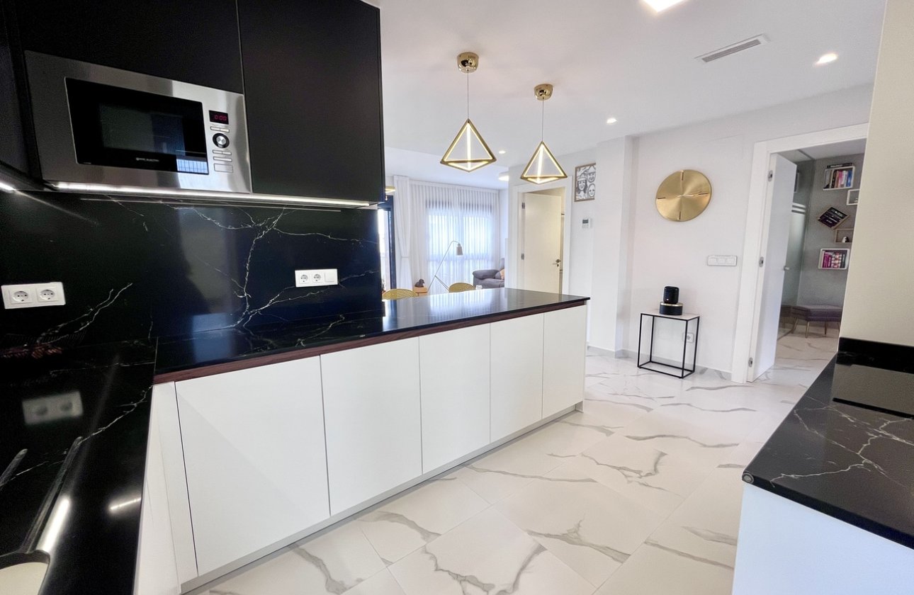 Resale - Apartment / flat - San Miguel de Salinas