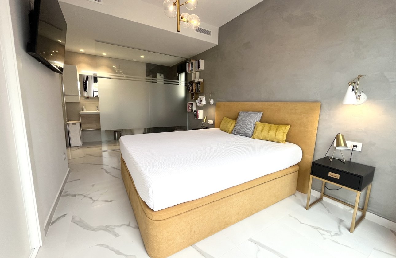 Resale - Apartment / flat - San Miguel de Salinas