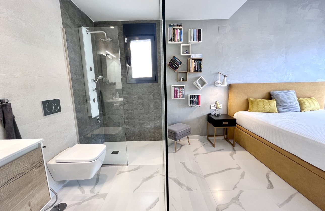 Resale - Apartment / flat - San Miguel de Salinas