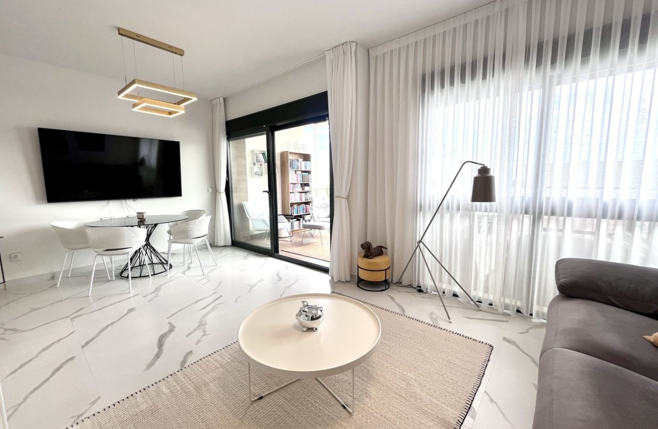 Resale - Apartment / flat - San Miguel de Salinas