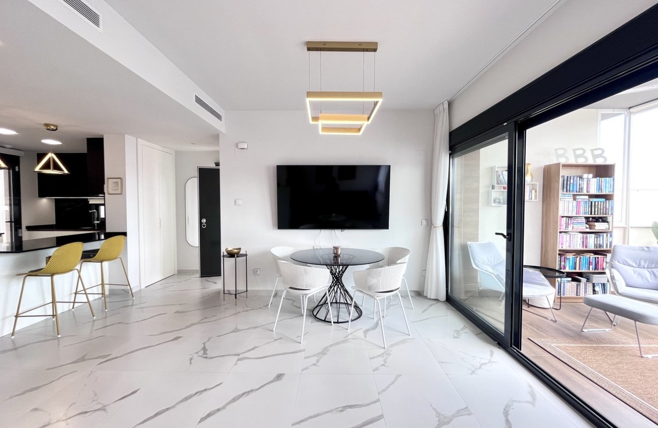 Resale - Apartment / flat - San Miguel de Salinas