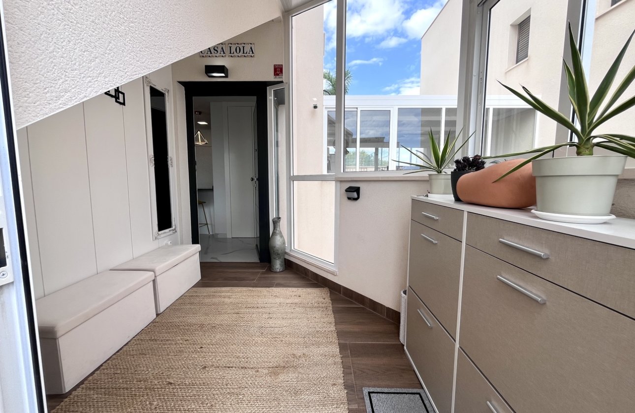 Resale - Apartment / flat - San Miguel de Salinas