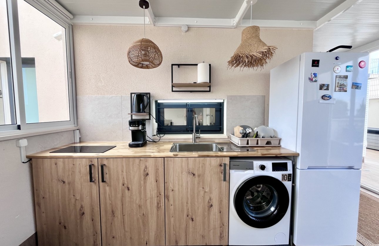 Resale - Apartment / flat - San Miguel de Salinas