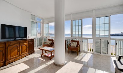 Resale - Apartment / flat - Torrevieja - Playa del Acequión